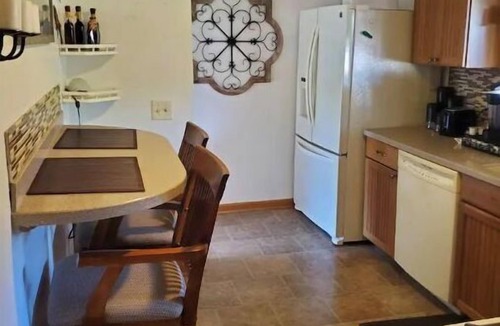 Amherst House | Spacious 3BR/2BA 20 min from Niagara Falls & the Buffalo Bills Stadium