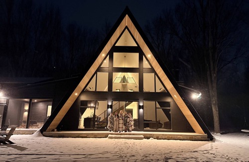Dowagiac House | Spacious 4-bedroom house in quaint Dowagiac 35 minutes away from Notre Dame