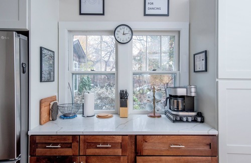 Bryn Mawr House | Spacious 4-bedroom 2-bathroom house in charming Minneapolis neighborhood