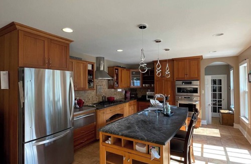 Williamstown House | Spacious 4 bedroom, big pool & outdoor space. Close for local summer activities!
