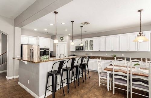 Mesa House | Spacious 5-bedroom house in E Mesa {pool+spa+putting green+foosball-sleeps 14}