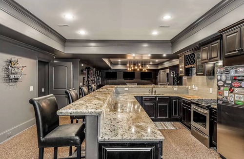 Franklin House | Spacious 6-bedroom house in marvelous Franklin w/in miles of downtown Nashville