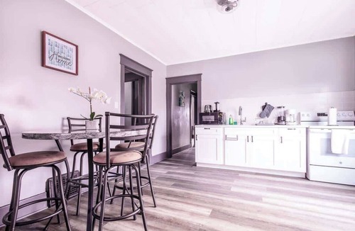 Downtown Niagara Falls House | Spacious 6BR 2BA in Niagara Falls.