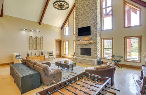 Celina House | Spacious Group Getaway Near Cumberland River!