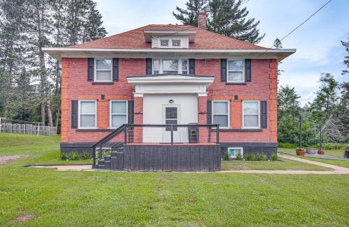 Bessemer House | Spacious Home in Ramsay: 9 Smart TVs + Pool Table!