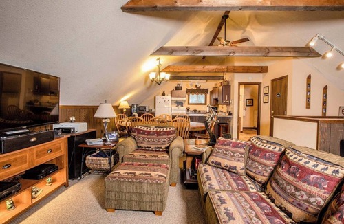 Bessemer Ski Chalet | Spacious Trailside Vacation Home with an Outdoor Hot Tub and Indoor Whirlpool