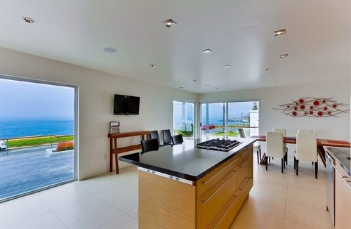 Sunset Cliffs House | SPECTACULAR OCEANFRONT ESTATE-Private Pool and Hot Tub, Sweeping View