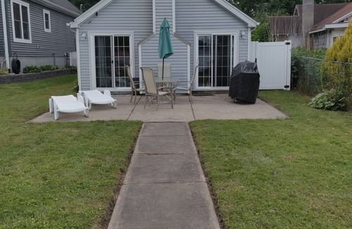 Bronson Cottage | "Star Gazer" cottage on Lakeside Matteson Lake. All sports with a dock!