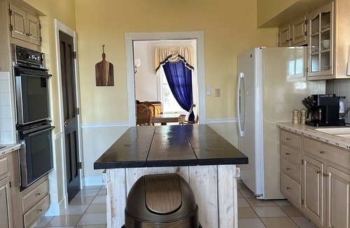 Jacob House | Step back in time in this Plantation Style Manor similar to Gone with the Wind