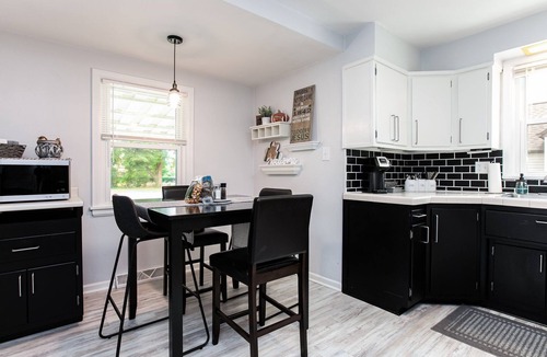 South Bend House | Straight down the road from Notre Dame! Charming 3-bedroom South Bend home