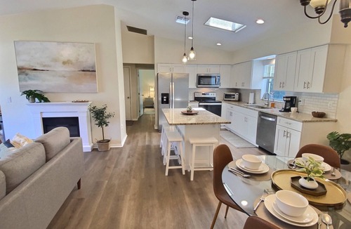 Venice Gardens House | Stunning 2Br/2Ba Pool Home Near Beaches