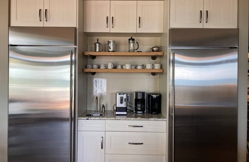 Charlevoix House | Stunning Beachfront Home, Sauna! Several days available in June & August 2026