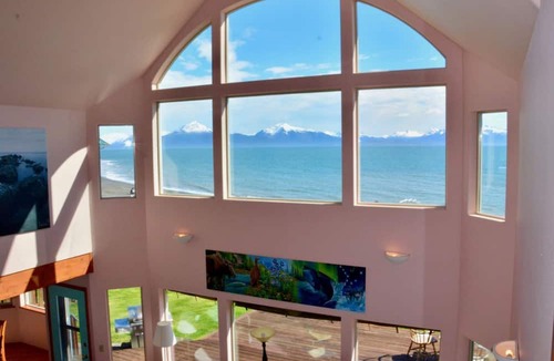 Homer House | Stunning Beachside Vacation Rental for Family or Group Glamping Escapes to Alaska