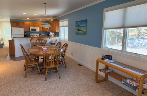 Allegan House | Stunning Lake Views with Balcony - with lake access