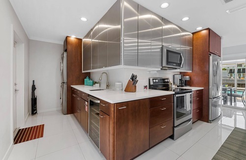 Wilton Manors House | Stunning Modern Waterfront Retreat Near Beaches & Dining!