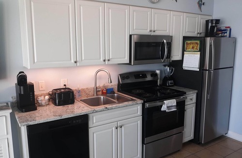Myrtle Beach Condo | Stunning Oceanfront Condo. Great resort. kitchen, W/D, 65" Roku tv, fast WIFI.