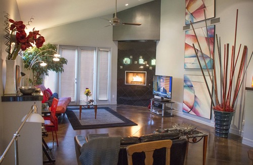 Los Olivos House | STUNNING ULTRA-CONTEMPORARY, PETS YES, DWTN GUESTHOUSE, IN HISTORIC NEIGHBORHOOD