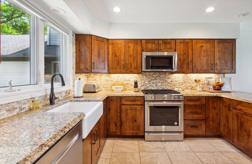 Harbor Springs Condo | Stunning Windward Condo Rental Offers Unforgettable Views & Vacation Retreat