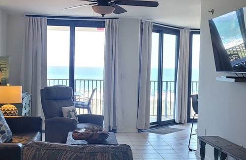 Orange Beach Condo | Stylish 1BR - Direct Beachfront - Renovated -Phoenix VII