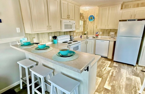 Navarre Cottage | Sum Beaches Paradise Cottage 8