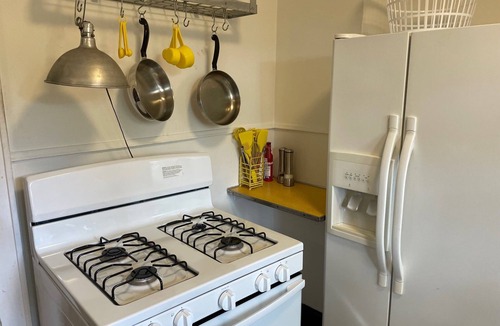 Norwalk House | Summer by the Shore, Washington Street nightlife, MetroNorth 60 minutes to GCT