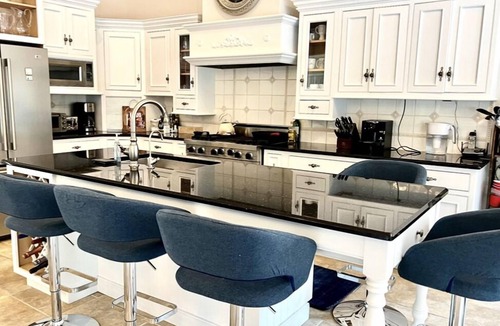 East Hampton House | Summer East Hampton Retreat- Heated Pool, Tennis, Hot Tub