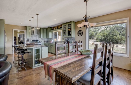 Canoncito House | Sunset Haven | Mountain Views, Shuffleboard!