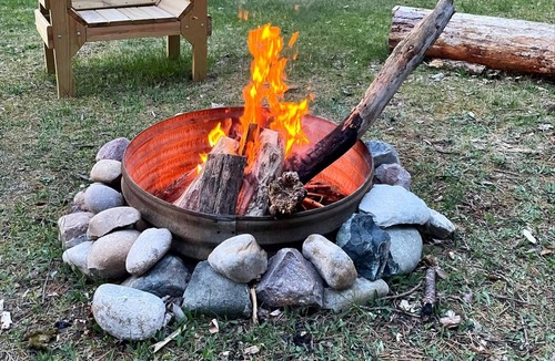 Roscommon Apartment | TeePee Room 15-Newly Renovated