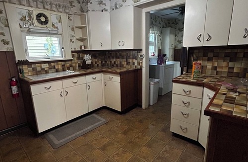 Kalamazoo Apartment | Terrific 2-bedroom apartment with AC in Kalamazoo