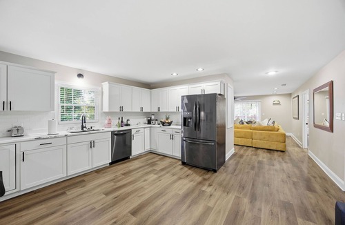 East Point House | The 6BDR Retreat House-Poolside Comfort & Playful Vibes-Sleeps 28