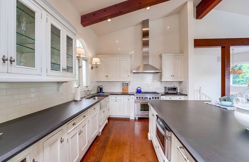 Beach Barber Tract House | The Breakers 3 | 5BR Walk to Beach + Rooftop Views