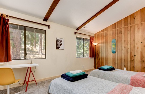 Big Bear Lake Ski Chalet | The Frontside chalet by Bear X