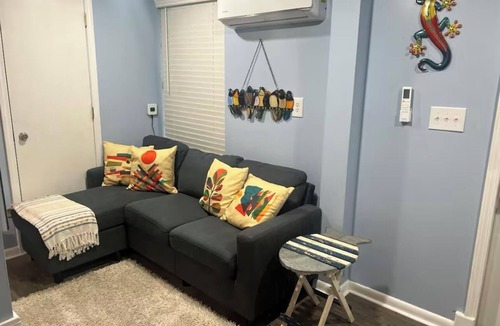 Grand Rivers Apartment | The Funky Little Shack at Grand Rivers - Pet friendly! Wi-fi, smart TV!