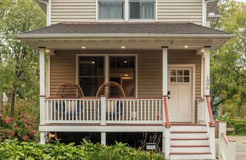 Minneapolis House | The Gopher House - Gym, Sauna, Game Room, Fire Pit