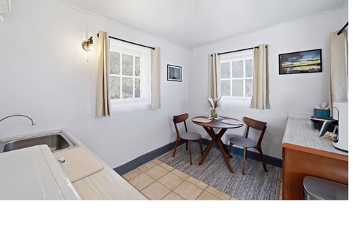 Truth or Consequences Apartment | The Lakeview Kitchenette - 1 Queen Bed