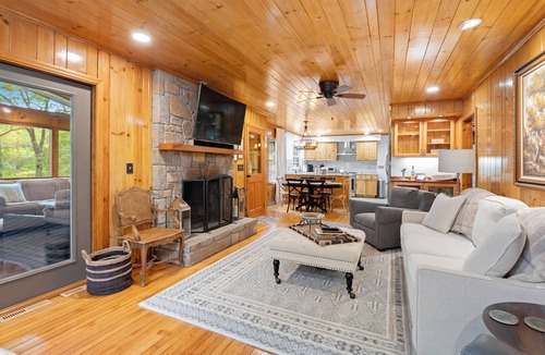 Highlands Hills Cabin | The Main House Has Everything. The Studio Changes the Math | Rolling Acres Bungalow