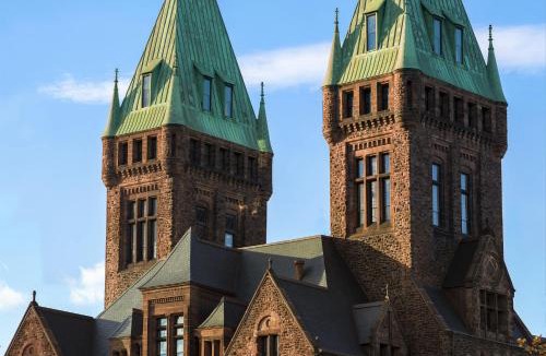Buffalo Hotel | The Richardson Hotel