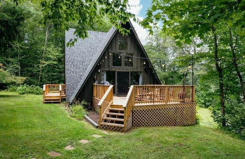 Equinunk House | The Riverside Cabin - Rustic & Private Retreat