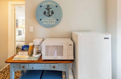 Whitehall Resort | Three bedroom unit is great for large families or friends