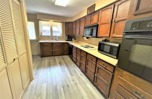Butternut Cabin | Thunderhead Lodge Mainhouse