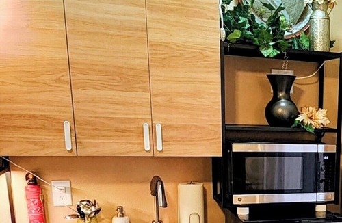 Loveland House | Tranquil cozy 1 bedroom private suite centrally located in quiet neighborhood