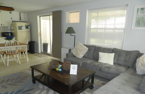 Chassahowitzka House | Travel and discover central Florida Springs while staying in our modest home.