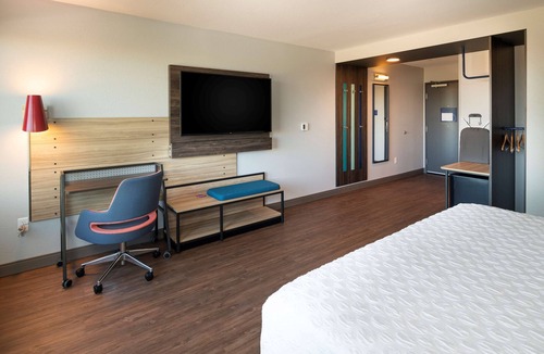 Glendale Sports and Entertainment District Hotel | Tru By Hilton Phoenix Glendale Westgate, AZ