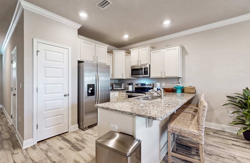 South Pensacola House | Two-story townhome near the beach with WiFi, washer and dryer