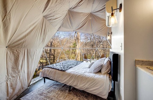 Rosman Cabin | Unique Dome for a Romantic Escape Surrounded by the Peaceful Sounds of Nature in Rosman, North Carolina