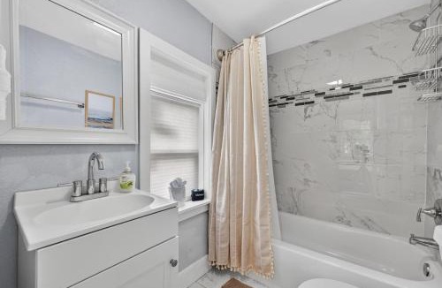 South Pensacola House | Unit 13 Cute small studio near downtown