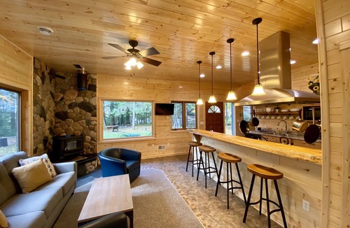 Cable Cabin | Up North Gem on Diamond Lake