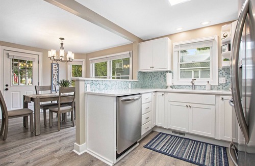 Grand Haven House | Updated Downtown Retreat, Main Unit