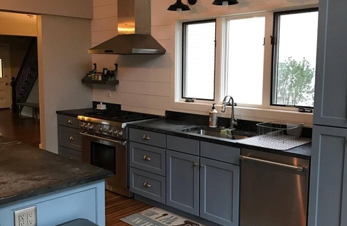 Middlebury House | Updated Middlebury Home! Walk to Town, Sleeps Groups Comfortably