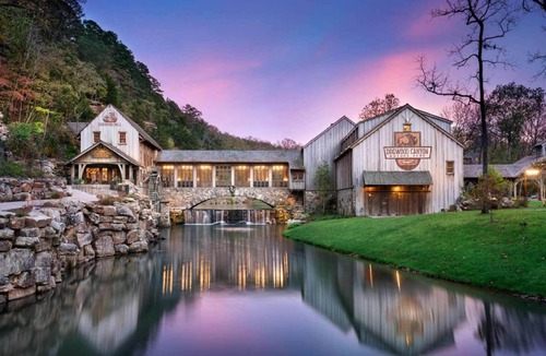 Indian Point Condo | Upscale Condo closest to SILVER DOLLAR CITY, TABLE ROCK LAKE & BRANSON GOLF
